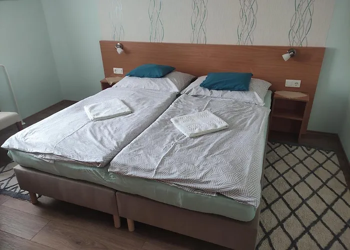 Molnar Vendeghaz * Bük